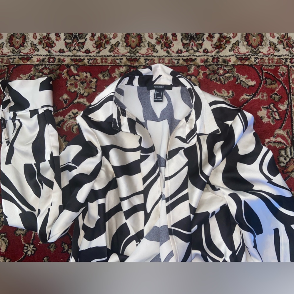 Forever 21 | Silk Blouse